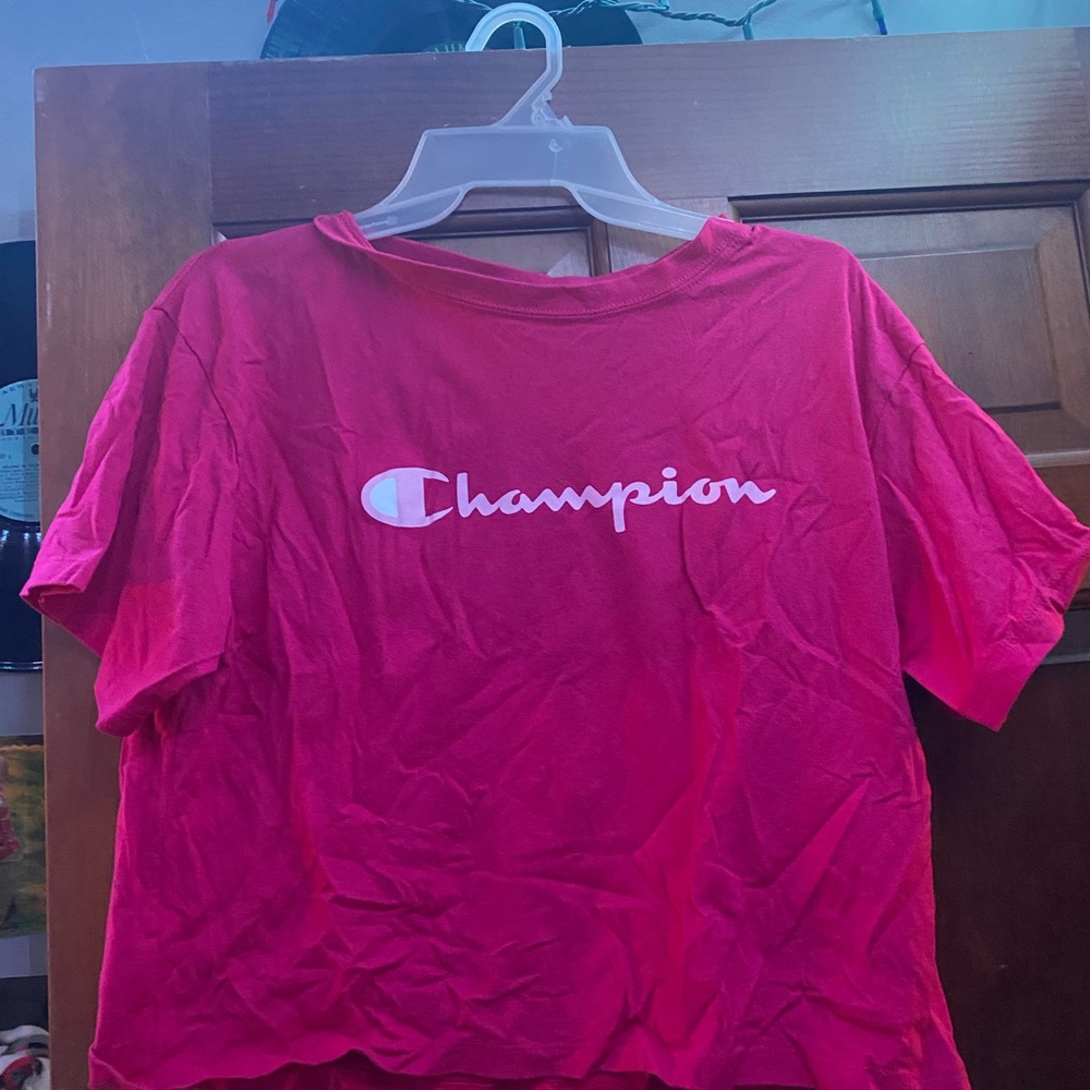 Crop top pink tee